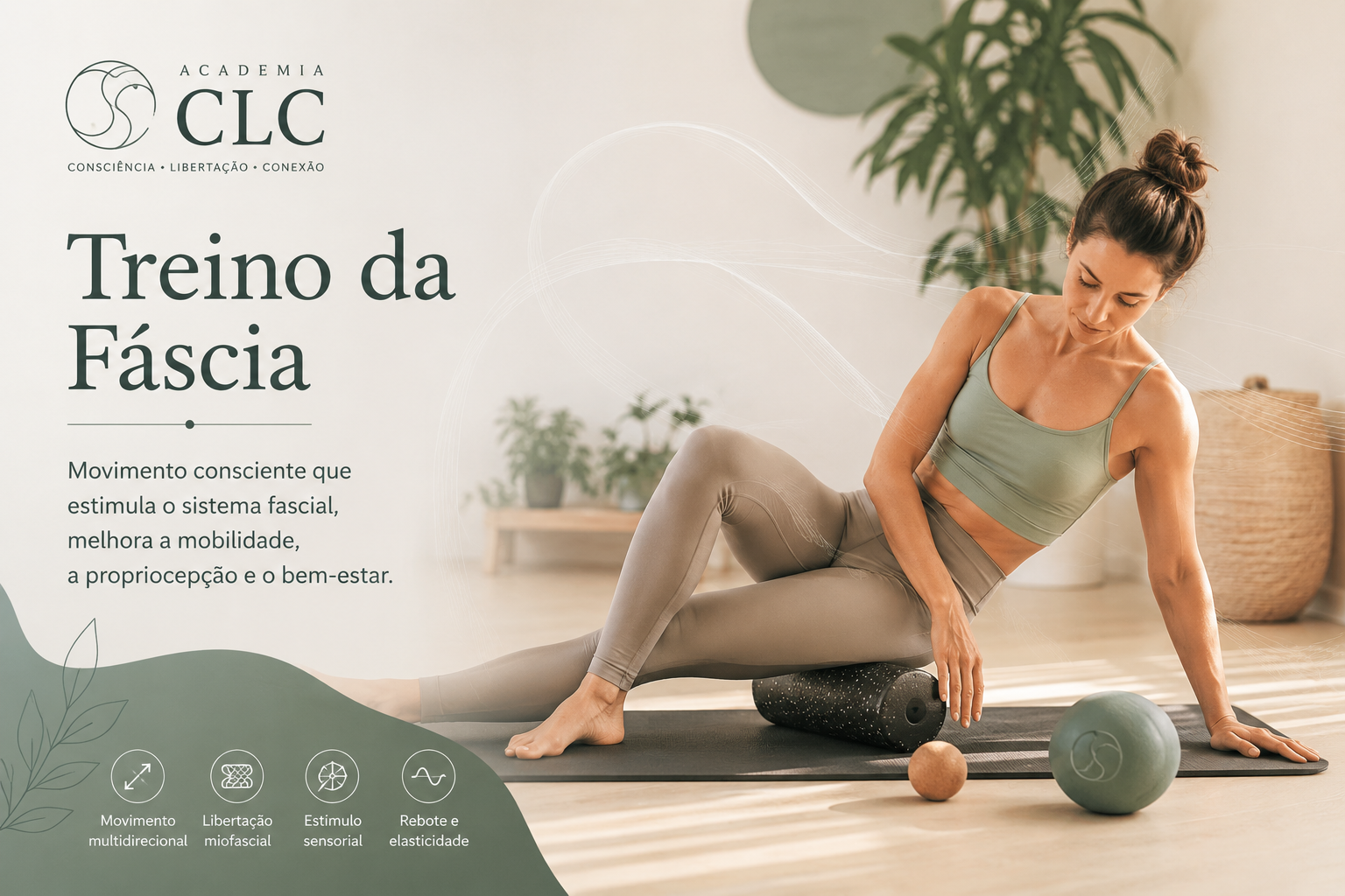 Mulher a praticar movimento fascial com atenção à mobilidade e consciência corporal.
